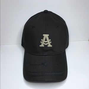 Men’s A. Kurtz Black Oakes AFlex Baseball Cap Hat.